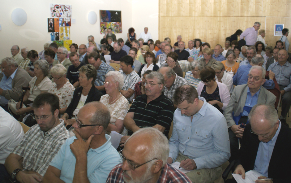 Das Publikum bei den drei Fachvorträgen rund um das anspruchsvolle Thema „energetische Modernisierung“ an einem Abend